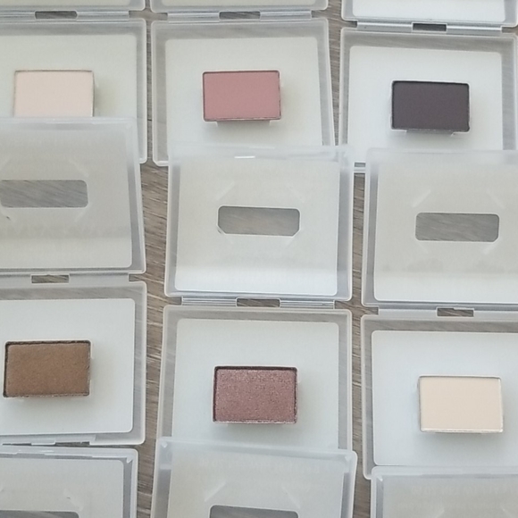 Mary Kay Chromafusion eye shadow - Picture 3 of 4